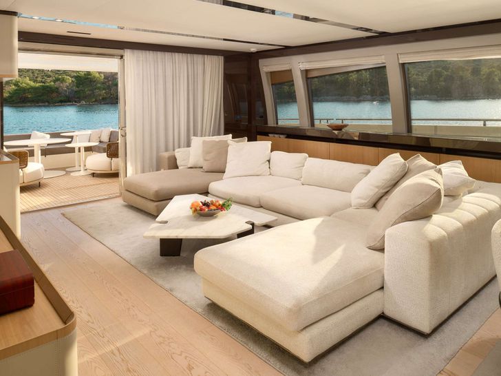 DAMARI Ferretti 960 - saloon DAMARI Ferretti 960 - saloon