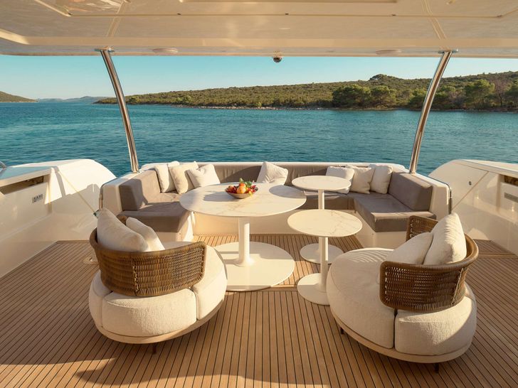 DAMARI Ferretti 960 - main aft deck DAMARI Ferretti 960 - main aft deck