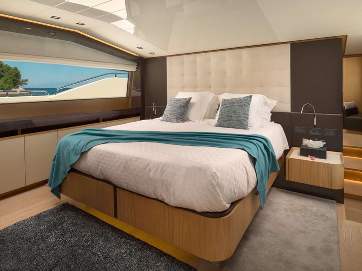 DAMARI Ferretti 960 - master cabin DAMARI Ferretti 960 - master cabin