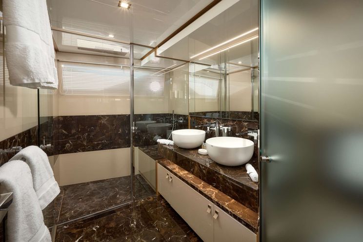Charter Yacht DAMARI - Ferretti 960 - 5 Cabins - Cannes - St Tropez - Nice - Antibes - Monaco - French Riviera