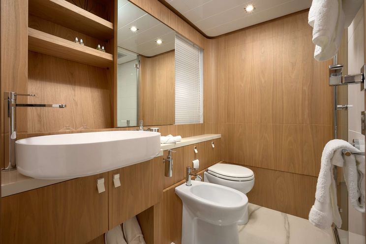 Charter Yacht DAMARI - Ferretti 960 - 5 Cabins - Cannes - St Tropez - Nice - Antibes - Monaco - French Riviera