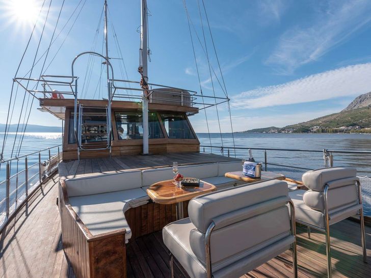 TREBENNA Custom Sailing Yacht 23m - foredeck TREBENNA Custom Sailing Yacht 23m - foredeck