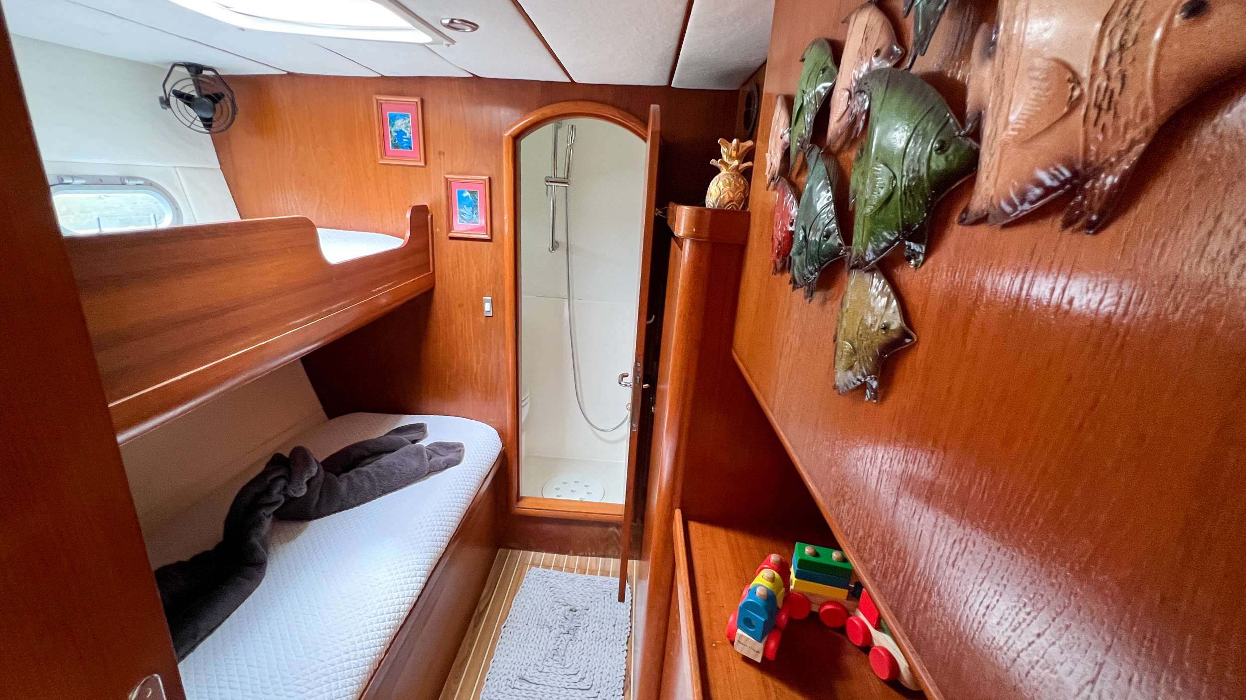AD ASTRA Lagoon 57 - twin cabin