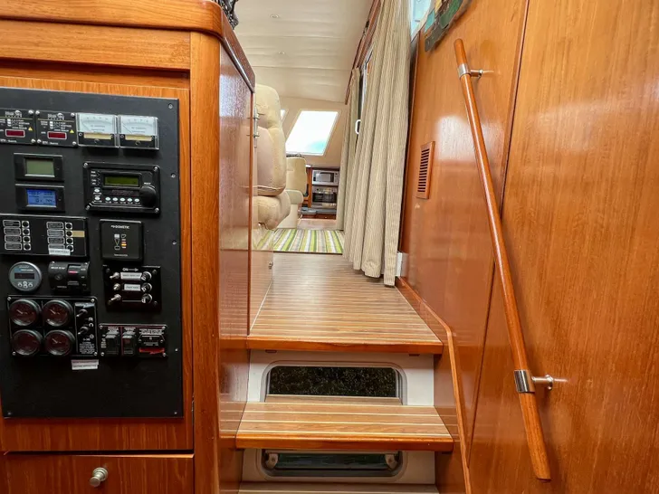 AD ASTRA Lagoon 57 - controls AD ASTRA Lagoon 57 - controls