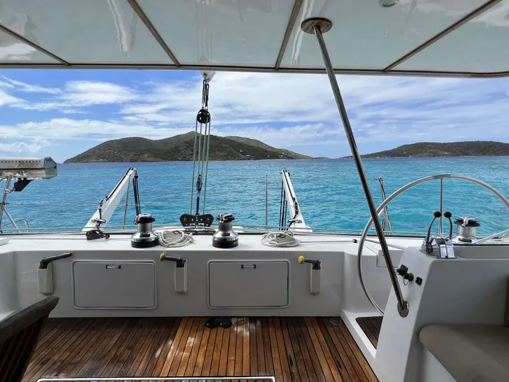 AD ASTRA Lagoon 57 - helm AD ASTRA Lagoon 57 - helm