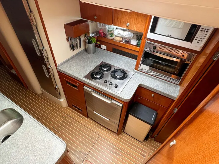 AD ASTRA Lagoon 57 - galley AD ASTRA Lagoon 57 - galley