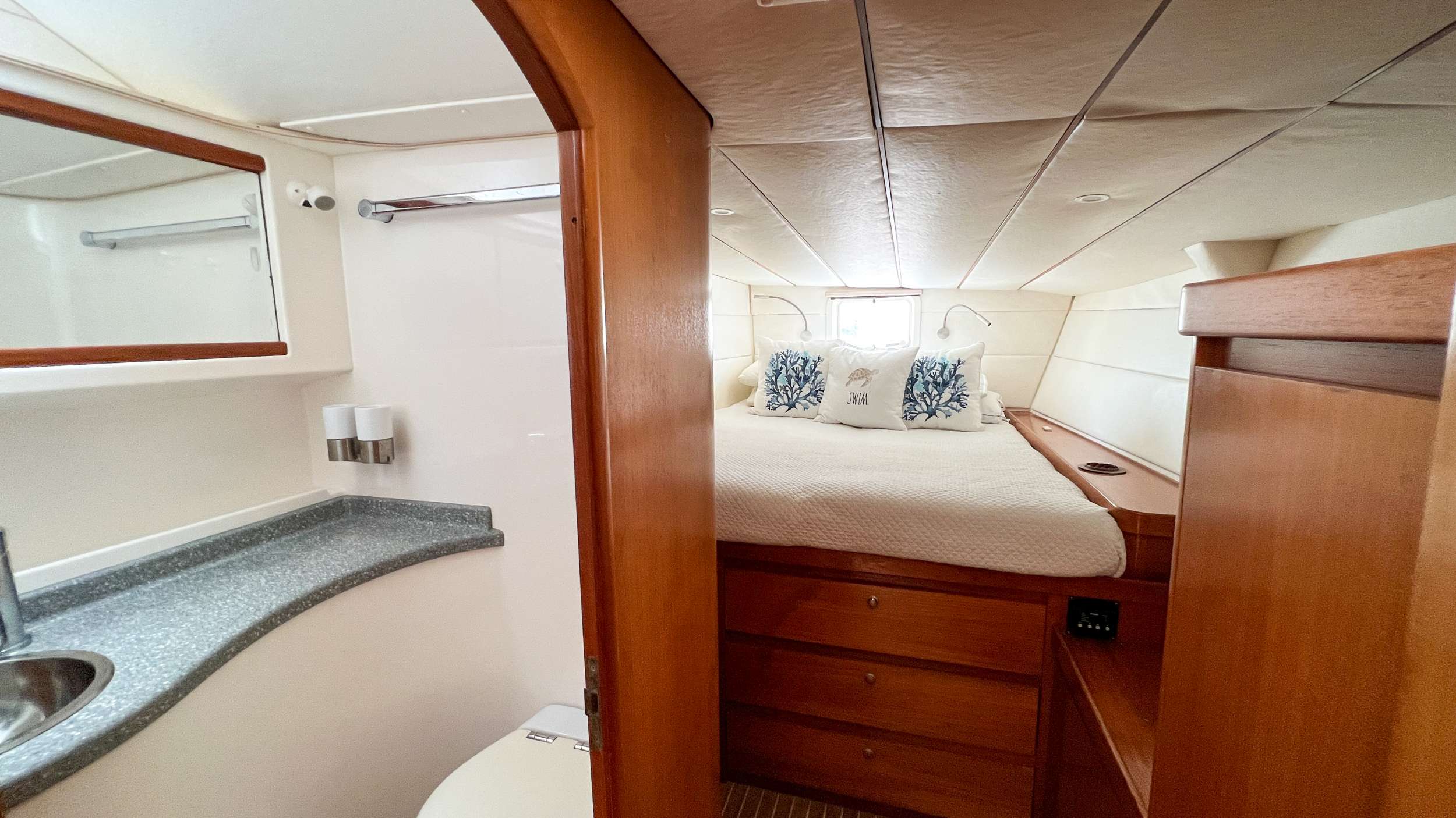 AD ASTRA Lagoon 57 - cabin 1 other angle