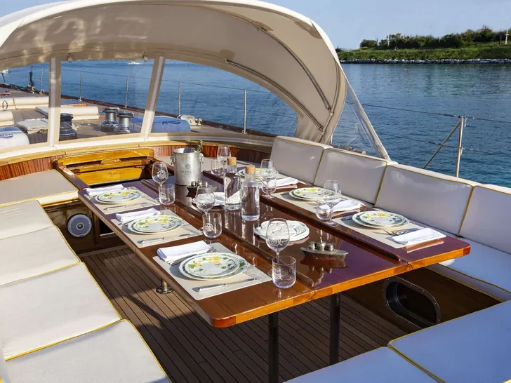 QUARTA SANTA MARIA Sangermani 26m - alfresco dining area QUARTA SANTA MARIA Sangermani 26m - alfresco dining area