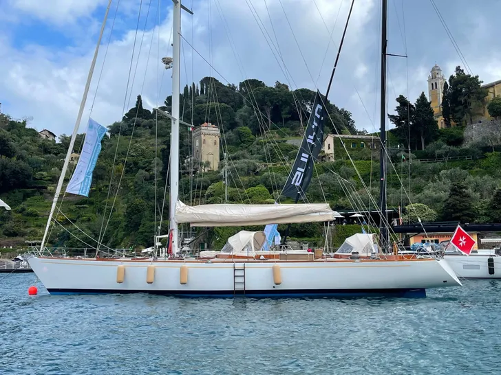 QUARTA SANTA MARIA Sangermani 26m - side profile anchored QUARTA SANTA MARIA Sangermani 26m - side profile anchored