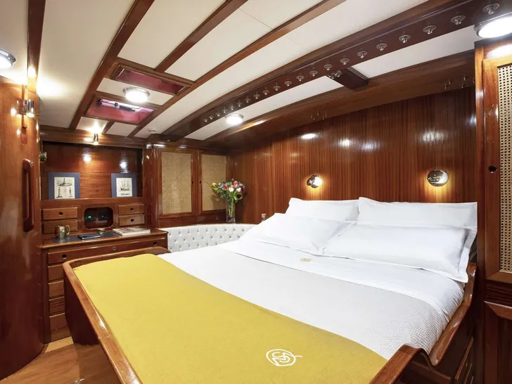 QUARTA SANTA MARIA Sangermani 26m - master cabin QUARTA SANTA MARIA Sangermani 26m - master cabin