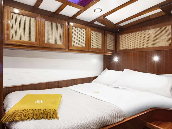 QUARTA SANTA MARIA Sangermani 26m - VIP cabin QUARTA SANTA MARIA Sangermani 26m - VIP cabin