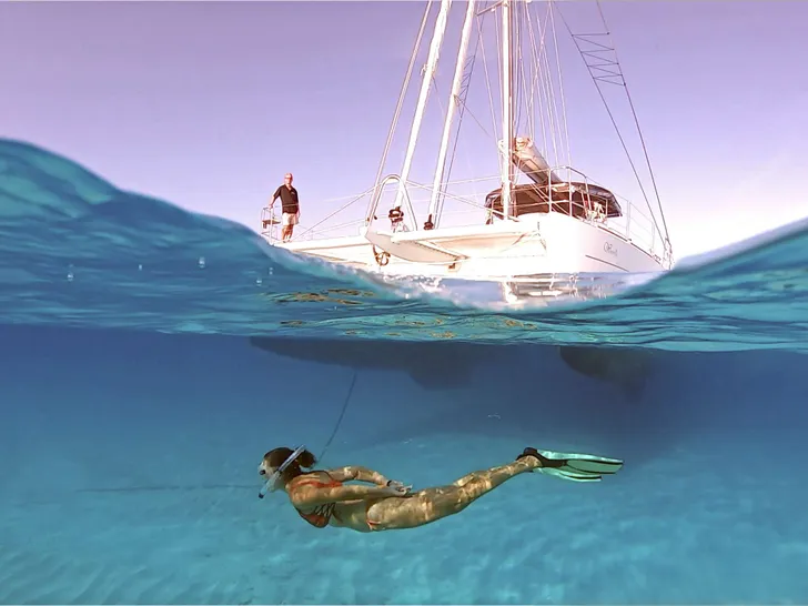 WHISPERS II Lagoon 560 - snorkeling WHISPERS II Lagoon 560 - snorkeling