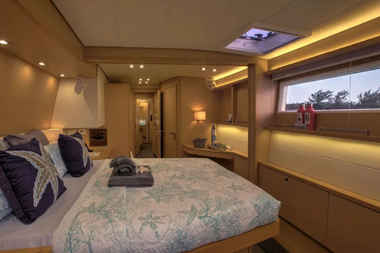 Charter Yacht WHISPERS II - Lagoon 560 - 4 Cabins - Nassau - Exumas - Bahamas