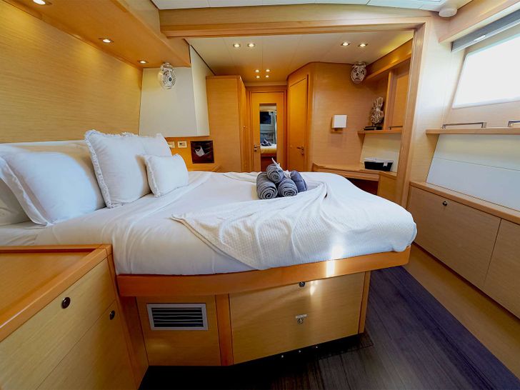 WHISPERS II Lagoon 560 - Master Cabin WHISPERS II Lagoon 560 - Master Cabin