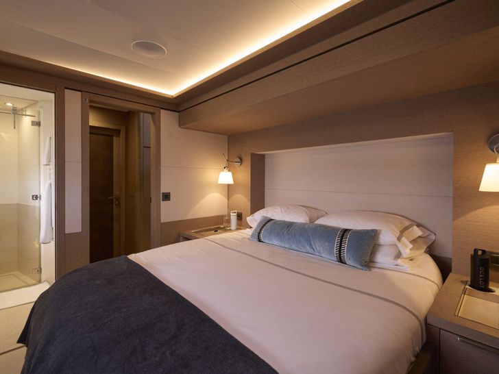 LA GATTA Lagoon Seventy 7 - VIP cabin 1 LA GATTA Lagoon Seventy 7 - VIP cabin 1