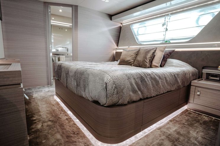 Charter Yacht BONUS ROUND - Ferretti Custom Line Navetta 28 - 5 Cabins - Nassau - Exumas - Bahamas