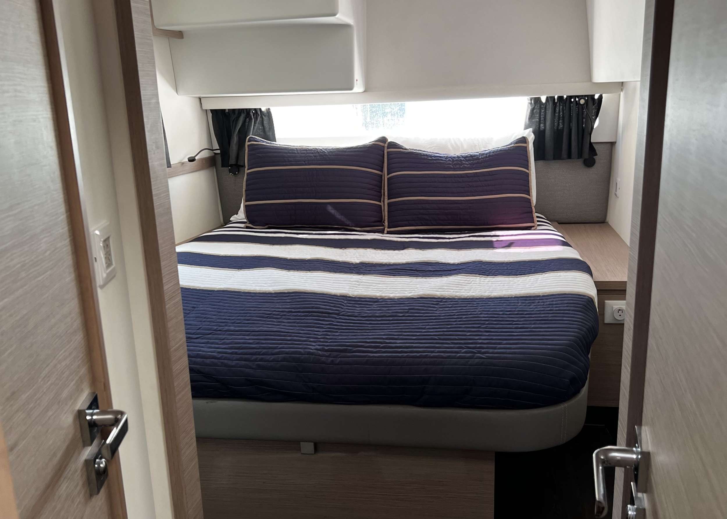 Charter Yacht Déjà Vu - Fontaine Pajot 50(2020)- 4 Cabins - Key West - Florida