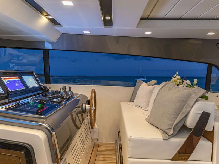 NO MATTER WHAT - Helm NO MATTER WHAT - Helm