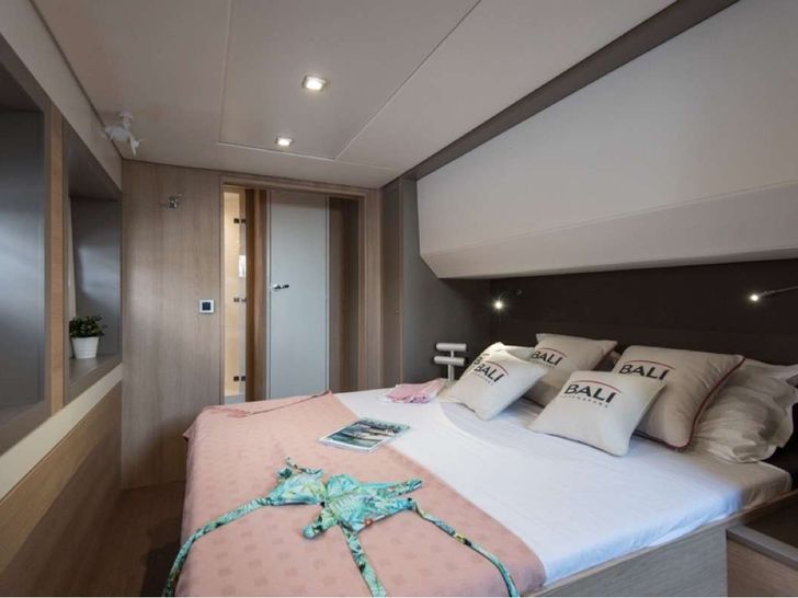 SOUTHERN QUEEN - Leopard 50 - Guest Cabin SOUTHERN QUEEN - Leopard 50 - Guest Cabin