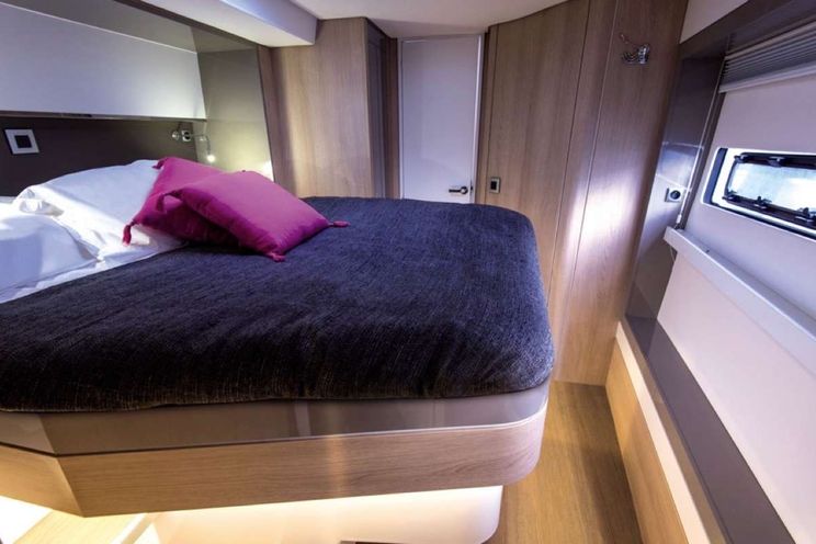 Charter Yacht SOUTHERN QUEEN - Bali 5.4 - 5 Cabins - BVI - USVI - St Thomas - Tortola