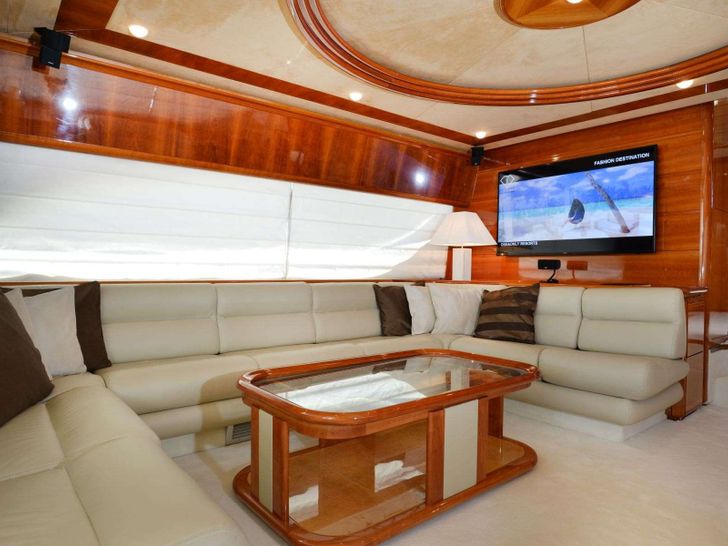 KENTAVROS II Ferretti 80 - saloon KENTAVROS II Ferretti 80 - saloon