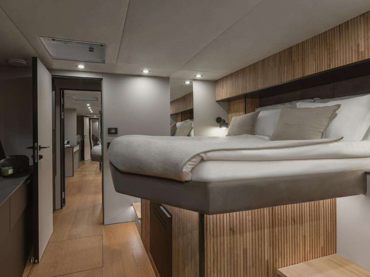 MOONLIGHT Moon Yacht 60 - master cabin MOONLIGHT Moon Yacht 60 - master cabin