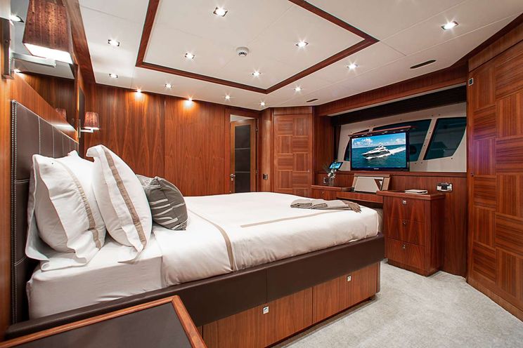 Charter Yacht ACACIA - Sunseeker 131 - 5 Cabins - Nassau - Staniel Cay - Exumas