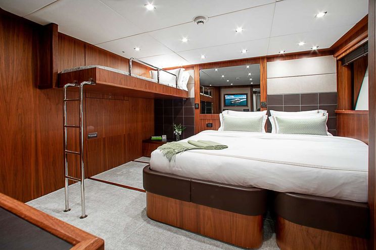 Charter Yacht ACACIA - Sunseeker 131 - 5 Cabins - Nassau - Staniel Cay - Exumas