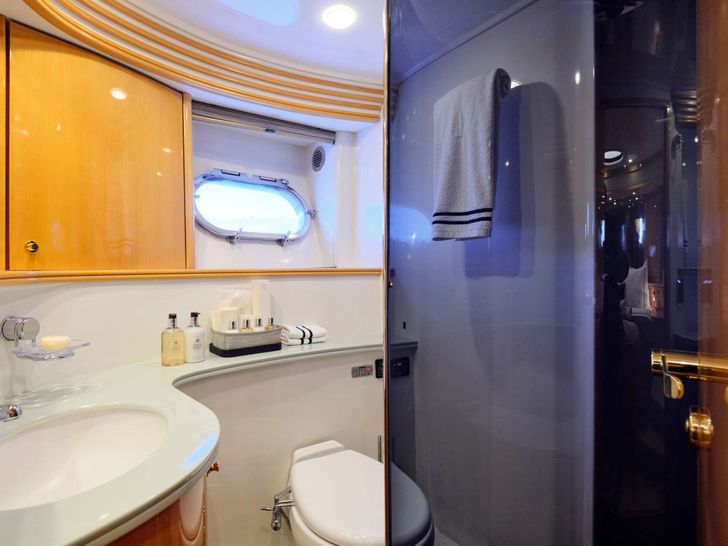 LADY L Altamar 64 - VIP cabin bathroom LADY L Altamar 64 - VIP cabin bathroom