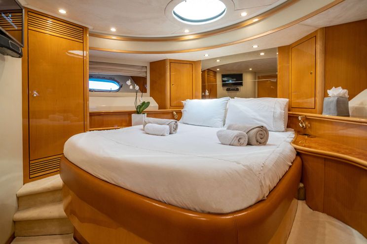 Charter Yacht LADY L - Altamar 64 - 4 Cabins - Athens - Mykonos - Paros - Santorini