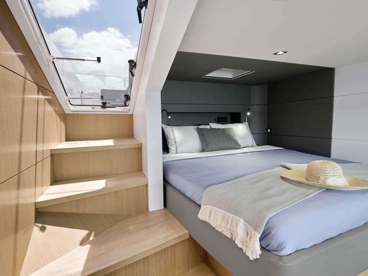 WILD ROSE - cabin with access to the foredeck WILD ROSE - cabin with access to the foredeck