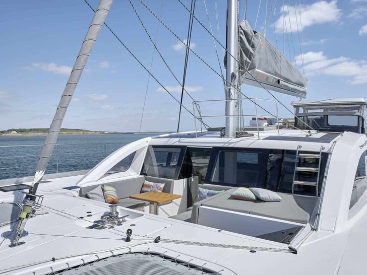 WILD ROSE - foredeck with trampolines WILD ROSE - foredeck with trampolines