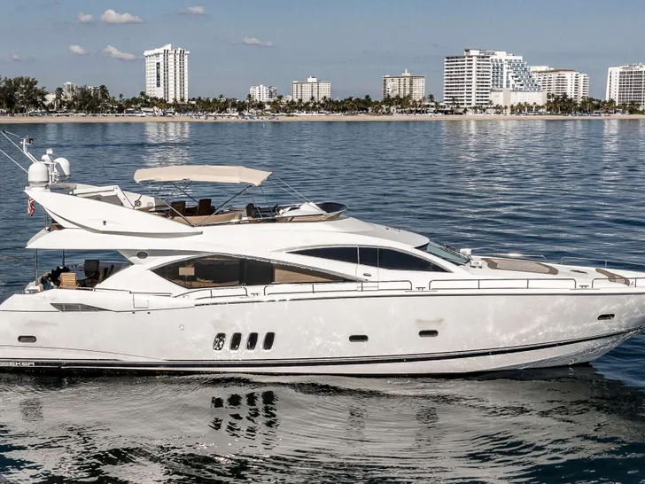 Acqua Alberti Sunseeker 82 Crewed Motor Yacht Acqua Alberti Sunseeker 82 Crewed Motor Yacht