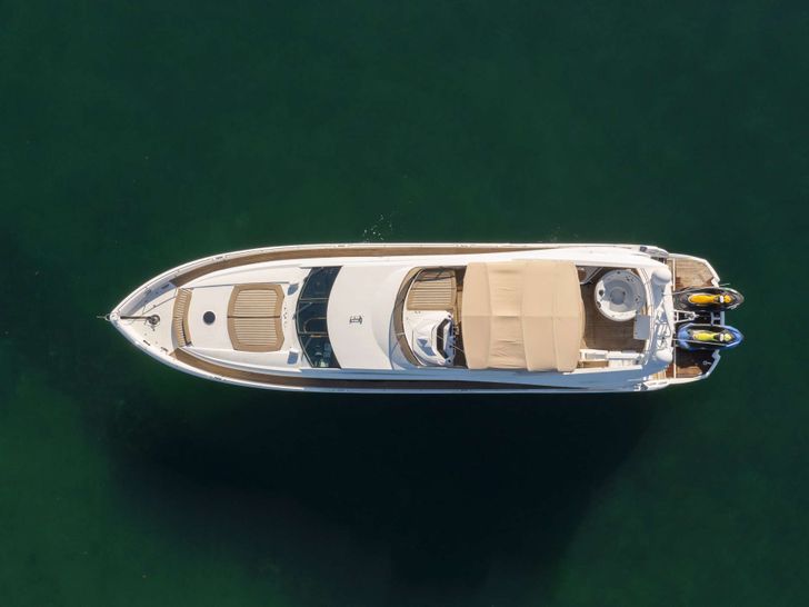 Acqua Alberti Sunseeker 82 Crewed Motor Yacht Top View Acqua Alberti Sunseeker 82 Crewed Motor Yacht Top View