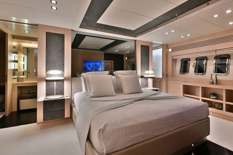 Charter Yacht TOTAL - Mangusta 108 - 4 Cabins - Nassau - Exumas - Bahamas