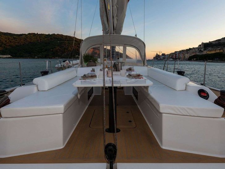 PURA FOLLIA Felci Yacht Design 60 - upper deck PURA FOLLIA Felci Yacht Design 60 - upper deck