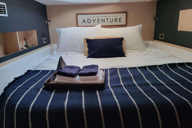 Charter Yacht DOLCE VITA - Dufour 48 - 4 Cabins - Nassau - Exumas - Staniel Cay - Bahamas