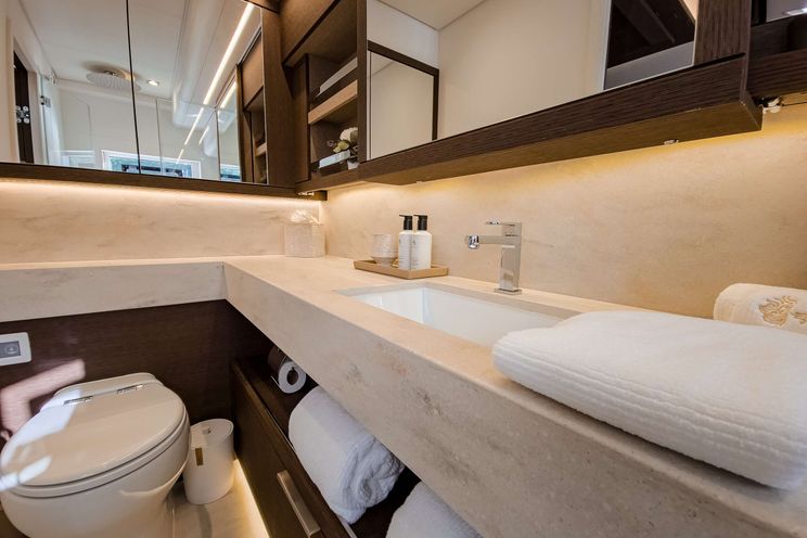 Charter Yacht AEOLUS 77 - Lagoon Seventy 7 - 4 Cabins - Tortola - Anegada - Virgin Gorda - BVI - Caribbean