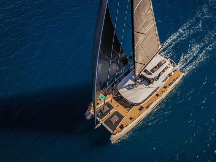 AEOLUS 77 Lagoon 77 - sailing AEOLUS 77 Lagoon 77 - sailing