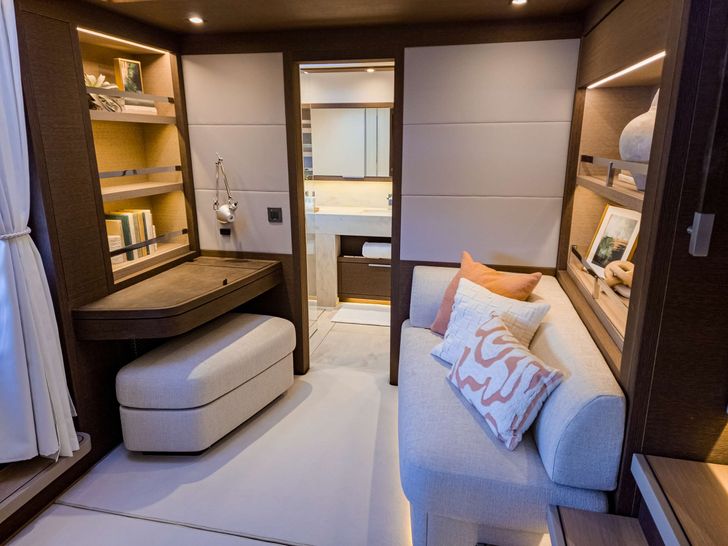 AEOLUS 77 Lagoon 77 - master cabin lounge AEOLUS 77 Lagoon 77 - master cabin lounge