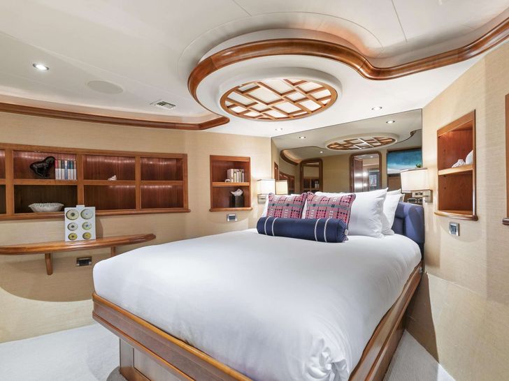 EDEN - Westport 112,VIP cabin EDEN - Westport 112,VIP cabin