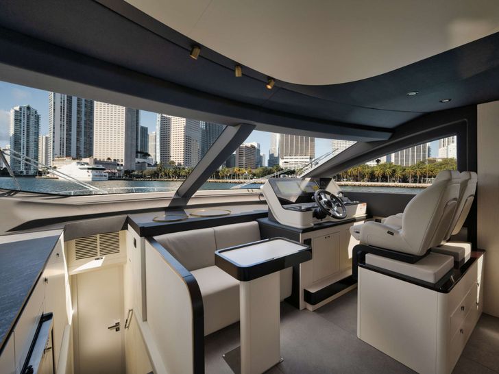 BOATOX - Azimut 78,cockpit BOATOX - Azimut 78,cockpit