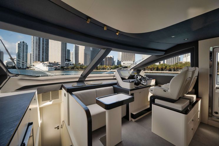 Charter Yacht BOATOX - Azimut 78 - 4 Cabins - Miami - Florida East Coast - USA