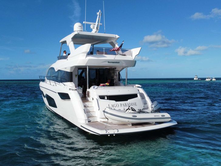 LAGO PARADISE - Sunseeker Manhattan 70,stern view LAGO PARADISE - Sunseeker Manhattan 70,stern view