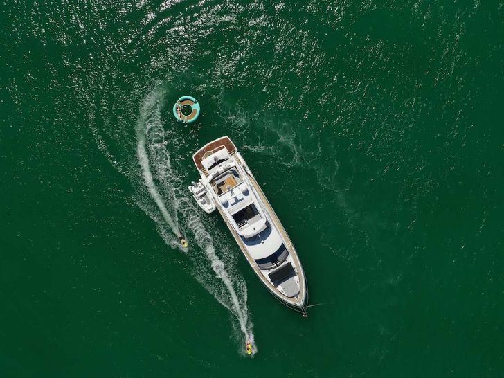 LAGO PARADISE - Sunseeker Manhattan 70,aerial top view LAGO PARADISE - Sunseeker Manhattan 70,aerial top view