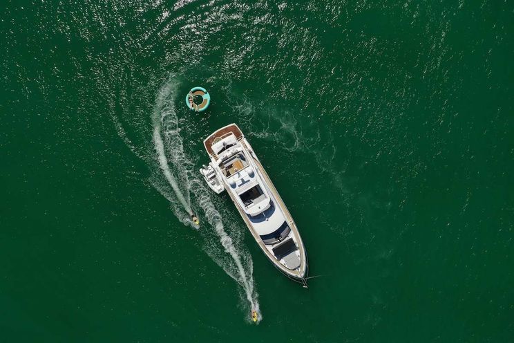 Charter Yacht LAGO PARADISE - Sunseeker Manhattan 70 - 4 Cabins - Miami - Florida East Coast - Southeast USA - Bahamas