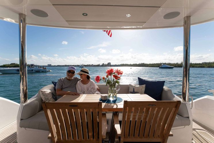 Charter Yacht LAGO PARADISE - Sunseeker Manhattan 70 - 4 Cabins - Miami - Florida East Coast - Southeast USA - Bahamas