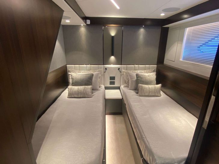 LAGO PARADISE - Sunseeker Manhattan 70,twin cabin LAGO PARADISE - Sunseeker Manhattan 70,twin cabin