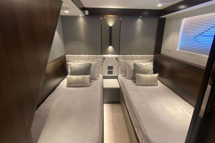 Charter Yacht LAGO PARADISE - Sunseeker Manhattan 70 - 4 Cabins - Miami - Florida East Coast - Southeast USA - Bahamas