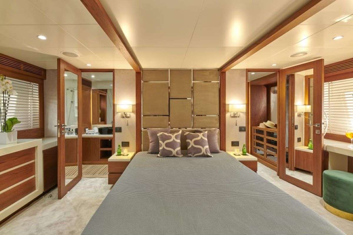 Charter Yacht LA FENICE - Azimut 88 - 5 Cabins - Corfu - Lefkas - Zakynthos - Ionian Sea - Greece - Sarande - Albania